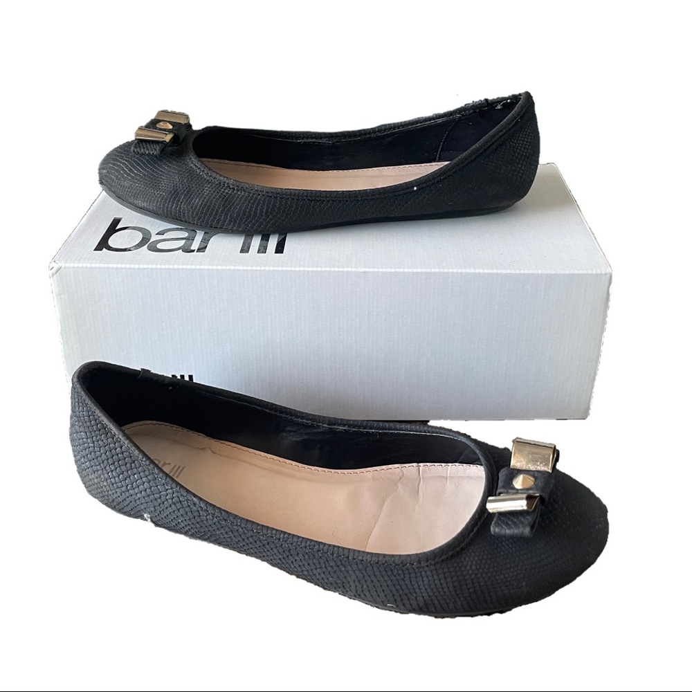 black bar III flats
